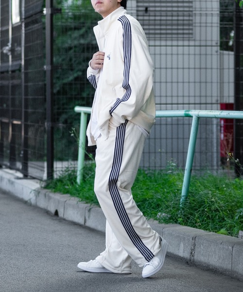 JOHN'S CLOSET(ジョンズクローゼット)の「【13 サイドライン ワンポイント刺繍 ベロアトラックパンツ(その他パンツ・メンズ・ブラウン/ホワイト/ワイン/ブラック・LARGE/MEDIUM)」の17枚目の写真