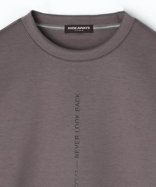 HIDEAWAYS NICOLE（ハイダウェイニコル）の「ダンボールニットロゴプリントクルーネックプルオーバー（Tシャツ/カットソー・メンズ・オフホワイト/チェック/ブラック/モカ・MEDIUM/LARGE/X-LARGE）」の6枚目の写真