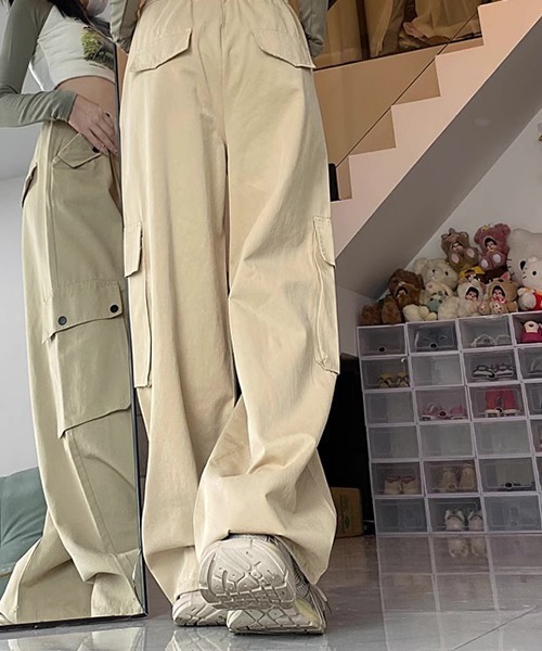 gossip!ロサンゼルス(ゴシップロサンゼルス)の「YUGA ハイウエストカーゴパンツ(カーゴパンツ・レディース・カーキ/ブラック/オフホワイト/グレー・L/M)」の14枚目の写真