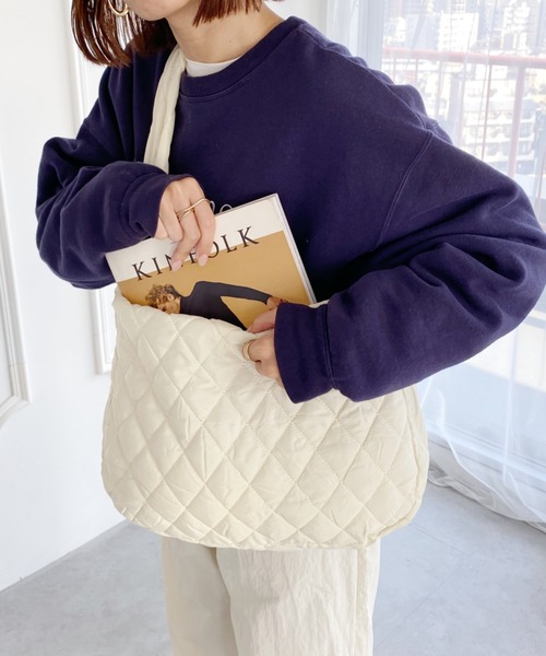 MYMOOD.(マイムード)の「【A4サイズ収納可】キルティングショルダーバッグ マザーズ トラベルバッグ(ショルダーバッグ・レディース・アイボリー/ブラック・FREE)」の9枚目の写真