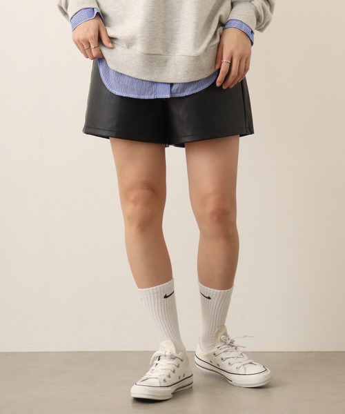 Blasty(ブラスティー)の「BLASTY レザーショートパンツ(その他パンツ・レディース・ブラウン/ホワイト系/ブラック・F)」の3枚目の写真