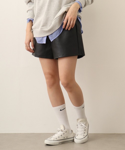 Blasty(ブラスティー)の「BLASTY レザーショートパンツ(その他パンツ・レディース・ブラウン/ホワイト系/ブラック・F)」の19枚目の写真