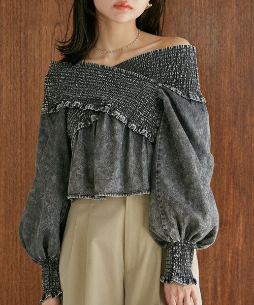 VIS(ビス)の「デニムライククロスシャーリングブラウス(シャツ/ブラウス・レディース・ブルー系その他4/スミクロ・FREE)」の2枚目の写真