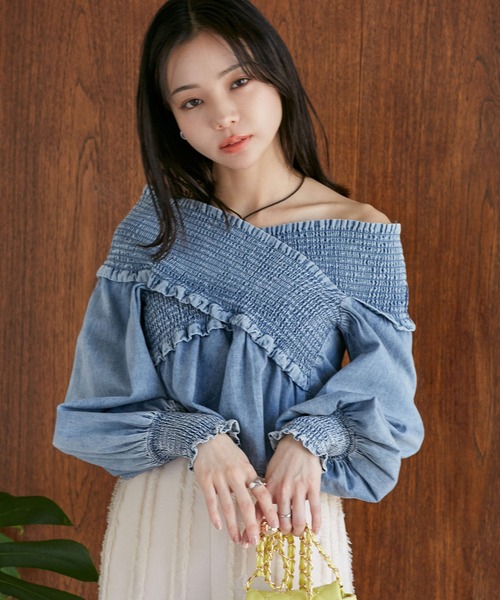 VIS(ビス)の「デニムライククロスシャーリングブラウス(シャツ/ブラウス・レディース・ブルー系その他4/スミクロ・FREE)」の4枚目の写真