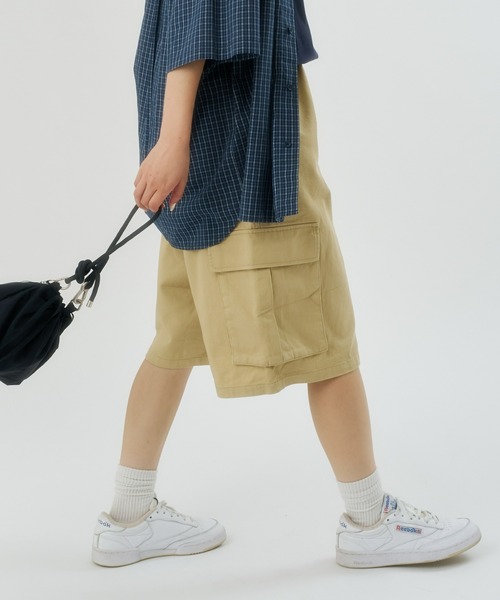 CIAOPANIC TYPY(チャオパニックティピー)の「【UNISEX】ハーフカーゴデニムパンツ(カーゴパンツ・メンズ・カーキ/チャコールグレー/ベージュ/ブラック/サックスブルー/インディゴブルー・MEDIUM/LARGE)」の4枚目の写真