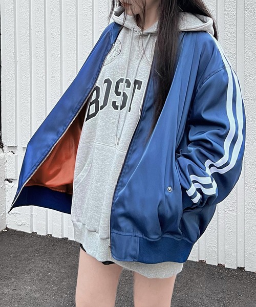 Figments（フィグメンツ）の「オーバーサイズラインボンバージャケット（ブルゾン・レディース・ブラック/ブルー・LARGE/X-LARGE）」の6枚目の写真