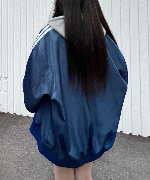 Figments（フィグメンツ）の「オーバーサイズラインボンバージャケット（ブルゾン・レディース・ブラック/ブルー・LARGE/X-LARGE）」の7枚目の写真