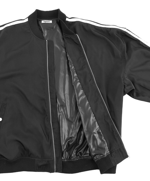 Figments（フィグメンツ）の「オーバーサイズラインボンバージャケット（ブルゾン・レディース・ブラック/ブルー・LARGE/X-LARGE）」の16枚目の写真