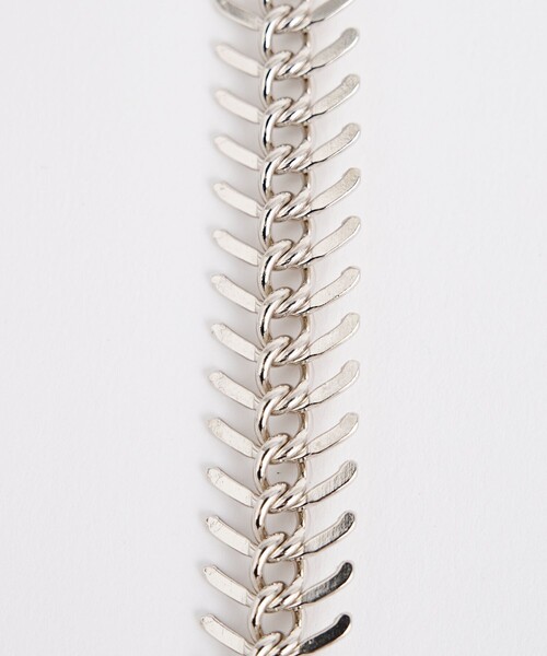 TOGA(トーガ)の「Magic triangle necklace(ネックレス・メンズ・ブラック・FREE)」の5枚目の写真