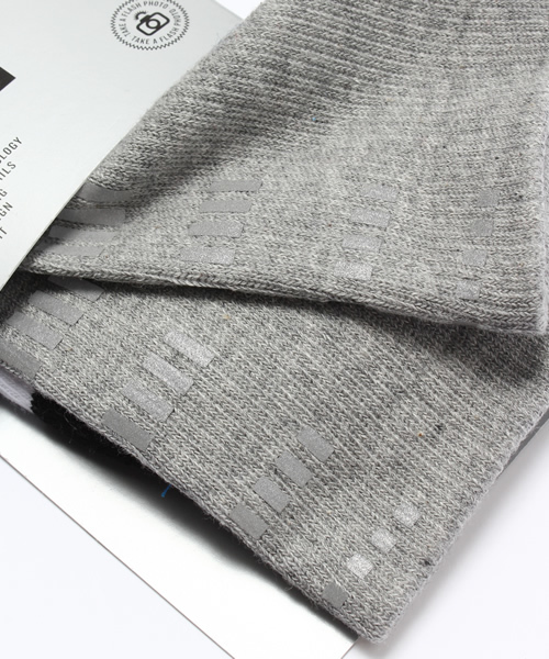 ICNY(アイシーエヌワイ)の「メンズ アイスコールド ニューヨーク リフレクターソックス ICNY HALF CALF BASIC GRANDIENT(ソックス/靴下・メンズ・ホワイト/グレー・27cm)」の6枚目の写真