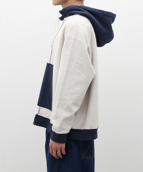 Name.(ネーム)の「【Name./ネーム】 ASYMMETRIC SWITCHING HOODIE(パーカー・メンズ・ベージュ/グリーン・2)」の22枚目の写真