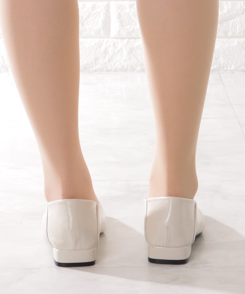 Lace Ladies（レースレディース）の「メタリック バー付き Vカット ローヒール パンプス（パンプス・レディース・ブラック/アイボリー・22.5/23/23.5/24/24.5）」の15枚目の写真
