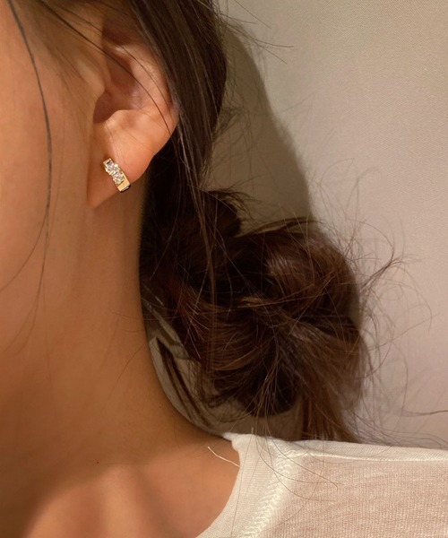 LA VORAGINE(ラ ヴォラジネ)の「アレルギー対応ミニピアス(ピアス(両耳用)・レディース・シルバー/ゴールド・M/L)」の4枚目の写真