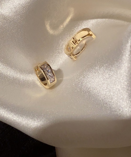 LA VORAGINE(ラ ヴォラジネ)の「アレルギー対応ミニピアス(ピアス(両耳用)・レディース・シルバー/ゴールド・M/L)」の5枚目の写真