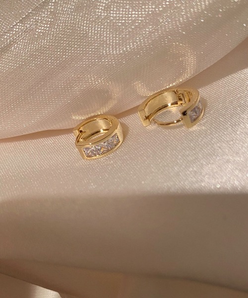 LA VORAGINE(ラ ヴォラジネ)の「アレルギー対応ミニピアス(ピアス(両耳用)・レディース・シルバー/ゴールド・M/L)」の8枚目の写真