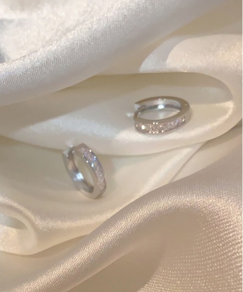 LA VORAGINE(ラ ヴォラジネ)の「アレルギー対応ミニピアス(ピアス(両耳用)・レディース・シルバー/ゴールド・M/L)」の9枚目の写真