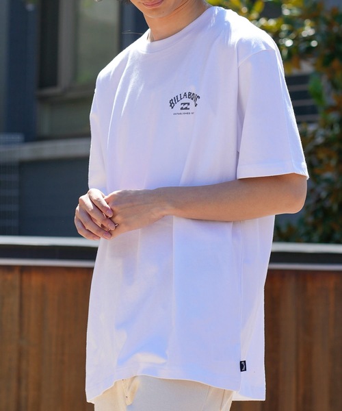 BILLABONG（ビラボン）の「BILLABONG メンズ ARCH SQUARE Ｔシャツ 【2024年春夏モデル】/ビラボンバックプリント半袖Tシャツ（Tシャツ/カットソー・メンズ・モスグリーン/ホワイト/ブラック・SMALL/MEDIUM/LARGE/X-LARGE）」の6枚目の写真