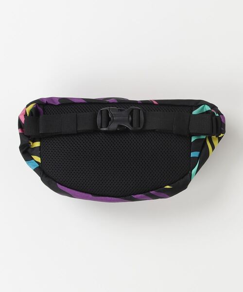 BURTON（バートン）の「3L ヒップパック（ボディバッグ/ウエストポーチ・レディース・マルチ・FREE）」の4枚目の写真