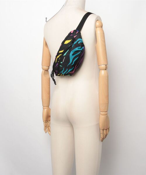 BURTON（バートン）の「3L ヒップパック（ボディバッグ/ウエストポーチ・レディース・マルチ・FREE）」の7枚目の写真