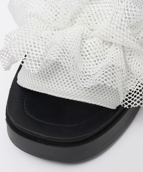 LOWRYS FARM(ローリーズファーム)の「カンドウフィットフリル 105198(サンダル・レディース・ブラック系その他/ブラック/ホワイト/シルバー・LARGE/MEDIUM)」の13枚目の写真