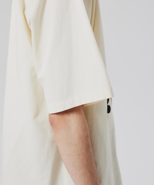 tk.TAKEO KIKUCHI(ティーケータケオキクチ)の「◆K’Project by あゆた Graffiti Flower Shirt(シャツ/ブラウス・メンズ・ホワイト系3/ブラック系・02/03)」の5枚目の写真