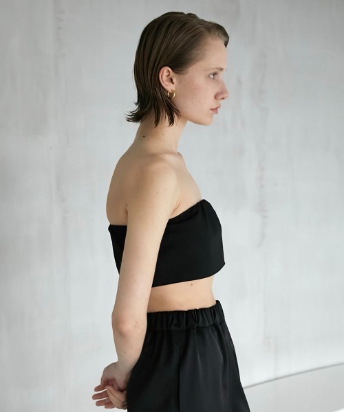 LA PEAU DE GEM(ラポドゥジェム)の「【LA PEAU DE GEM】トップスバンドゥ(その他トップス・レディース・ブラック/ベージュ/ネイビー・FREE)」の6枚目の写真