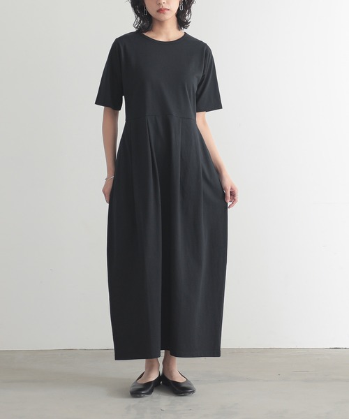 for/c（フォーシー）の「汗シミ防止コクーンワンピース【サスティナブル】（ワンピース・レディース・ブラック/チャコールグレー・L/M）」の2枚目の写真