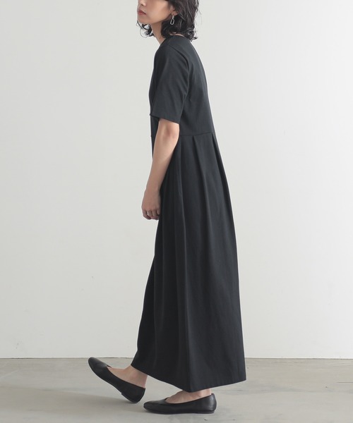 for/c（フォーシー）の「汗シミ防止コクーンワンピース【サスティナブル】（ワンピース・レディース・ブラック/チャコールグレー・L/M）」の13枚目の写真