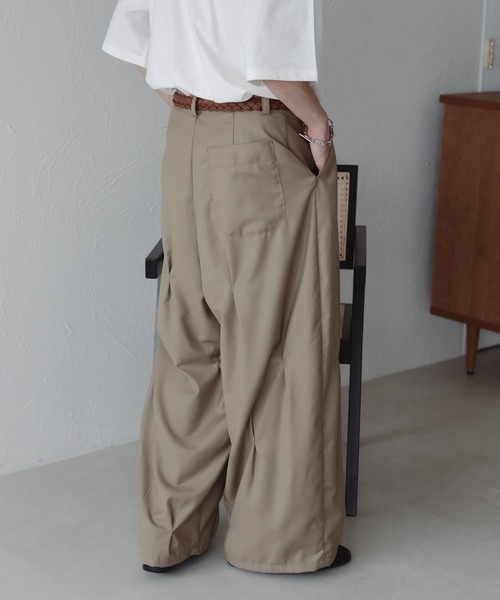 epnok(エプノック)の「メニータックワイドパンツ(スラックス・メンズ・ベージュ/グレー・SMALL/MEDIUM/LARGE)」の14枚目の写真