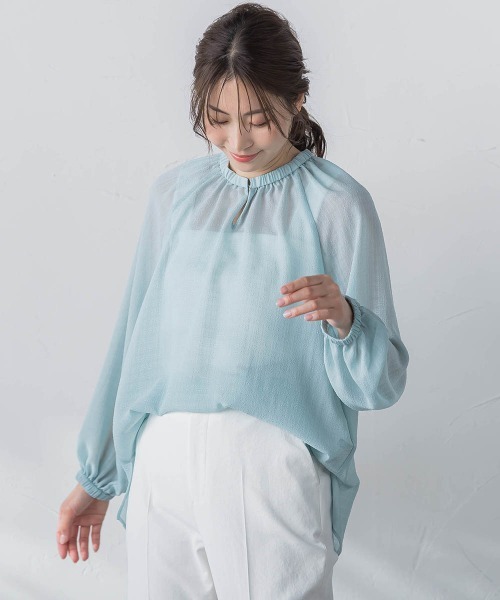 LAUTREAMONT(ロートレアモン)の「【WEB限定】【11号あり】シアーサッカーブラウス≪洗濯機で洗える≫(シャツ/ブラウス・レディース・ホワイト/グリーン/ブラック・11号/9号)」の1枚目の写真