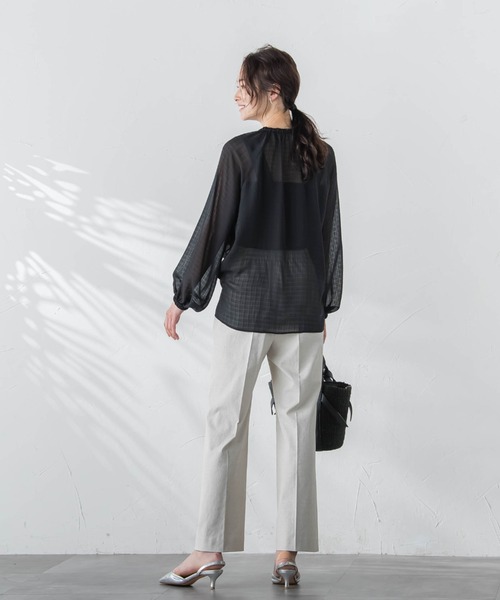 LAUTREAMONT(ロートレアモン)の「【WEB限定】【11号あり】シアーサッカーブラウス≪洗濯機で洗える≫(シャツ/ブラウス・レディース・ホワイト/グリーン/ブラック・11号/9号)」の14枚目の写真