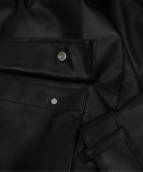 PLAN To（プラントゥ）の「Oversized Flight Blouson - オーバーサイズフライトブルゾン (合成皮革 / TR素材)（ブルゾン・メンズ・ブラック/ブラック系その他/チャコールグレー・SMALL/MEDIUM/LARGE）」の5枚目の写真