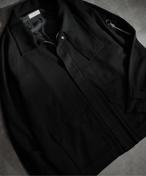 PLAN To（プラントゥ）の「Oversized Flight Blouson - オーバーサイズフライトブルゾン (合成皮革 / TR素材)（ブルゾン・メンズ・ブラック/ブラック系その他/チャコールグレー・SMALL/MEDIUM/LARGE）」の9枚目の写真
