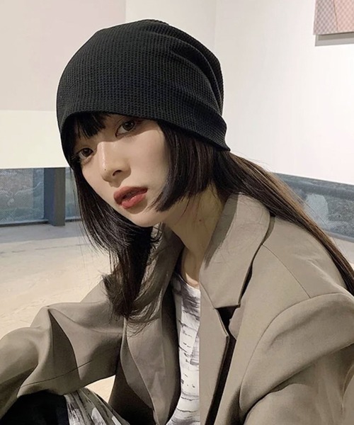 BARELY BLUE（ベアリーブルー）の「【 BARELY BLUE / ベアリーブルー 】 ルーズ ビーニー（ニットキャップ/ビーニー・レディース・ライトグレー/ブラック/グレー・FREE）」の2枚目の写真