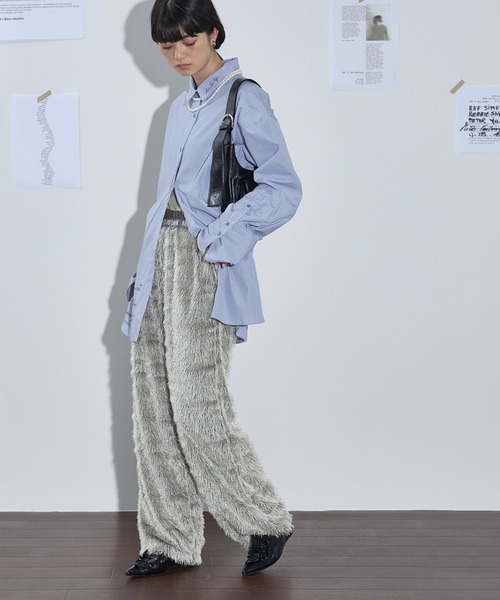 THE YOn(ザヨン)の「フリルギャザーポインテッドトゥミュール(パンプス・レディース・アンティークシルバー/ブラック/シルバー・36/37/38)」の18枚目の写真