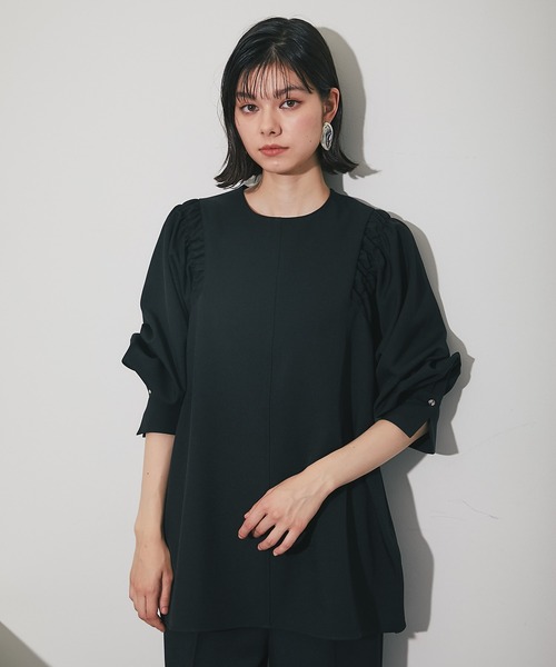 SMILE ORCHID(スマイルオーキッド)の「バックジップ肩ギャザーボリューム袖ブラウス(シャツ/ブラウス・レディース・オフホワイト/ブラウン/ブラック/ネイビー/カーキ・M/S)」の10枚目の写真