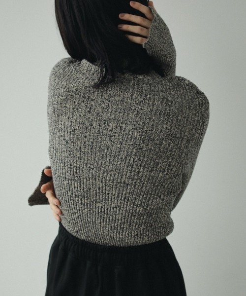 anuke（アンヌーク）の「anuke Slit Turtle Knit スリットタートル