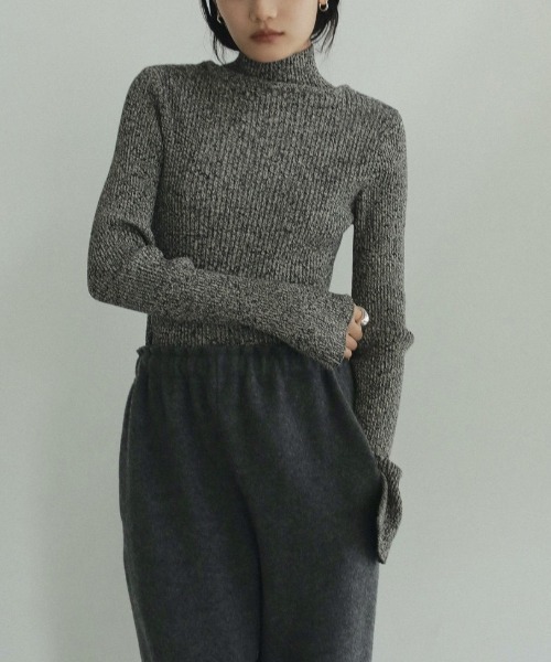 anuke（アンヌーク）の「anuke Slit Turtle Knit スリットタートル