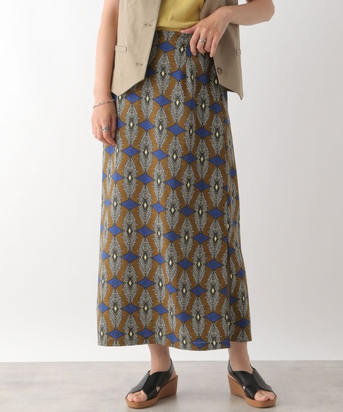 LEPSIM(レプシィム)の「アフリカンプリントナロースカート 127632(スカート・レディース・レッド/キャメル/ブルー・FREE)」の3枚目の写真