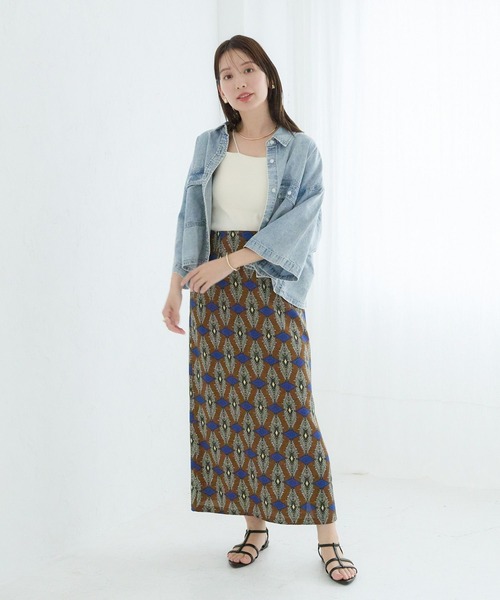 LEPSIM(レプシィム)の「アフリカンプリントナロースカート 127632(スカート・レディース・レッド/キャメル/ブルー・FREE)」の17枚目の写真