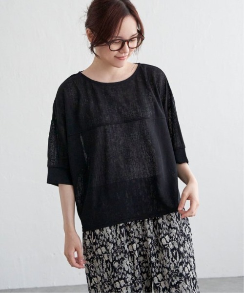 LBC（エルビーシー）の「シアータック切り替えプルオーバー（Tシャツ/カットソー・レディース・オフホワイト/レッド/ブラック・M）」の2枚目の写真