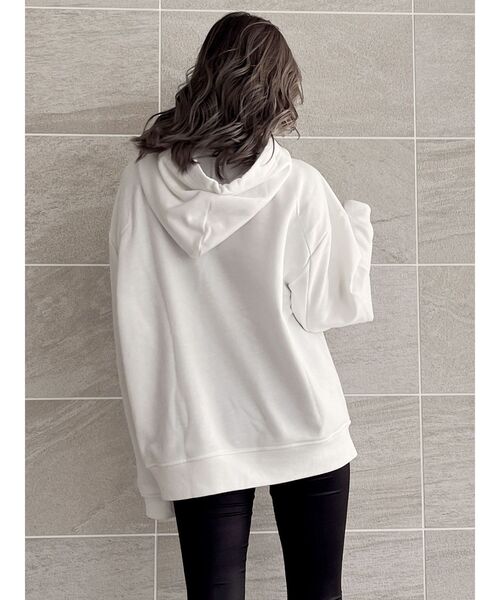 GYDA（ジェイダ）の「NO COFFEE NO GYDAスウェットパーカー（パーカー・レディース・オフホワイト/ブラック・FREE）」の5枚目の写真