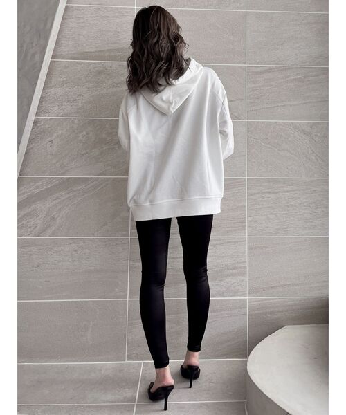 GYDA（ジェイダ）の「NO COFFEE NO GYDAスウェットパーカー（パーカー・レディース・オフホワイト/ブラック・FREE）」の11枚目の写真