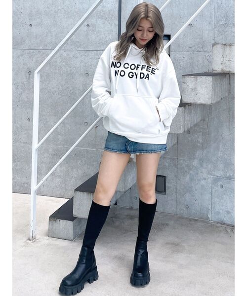 GYDA（ジェイダ）の「NO COFFEE NO GYDAスウェットパーカー（パーカー・レディース・オフホワイト/ブラック・FREE）」の22枚目の写真