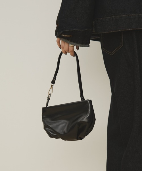 MERLOT（メルロー）の「ワンハンドルミニショルダーバッグ/350mlペットボトル収納可能（ハンドバッグ・レディース・グリーン/ブラック・FREE）」の9枚目の写真