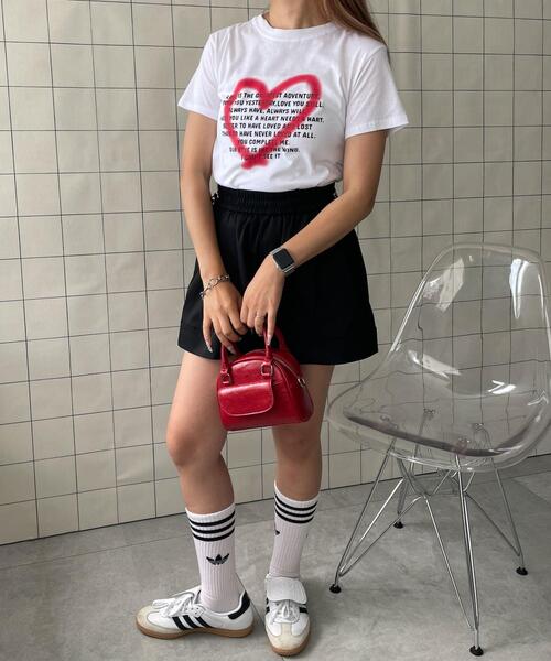 WOND(ウォンド)の「アソートハートプリントTシャツ(Tシャツ/カットソー・レディース・ホワイト/ブラック・FREE)」の4枚目の写真