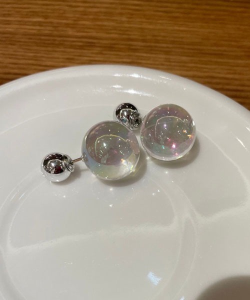 VIBGYOR Women(ヴィブジョー ウィメン)の「【float】ガラス玉/しゃぼん玉 モチーフ ピアス【3way】(ピアス(両耳用)・レディース・ゴールド/シルバー・FREE)」の1枚目の写真