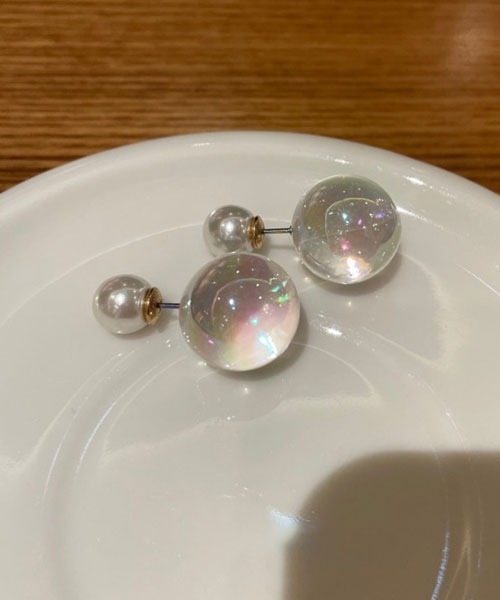 VIBGYOR Women(ヴィブジョー ウィメン)の「【float】ガラス玉/しゃぼん玉 モチーフ ピアス【3way】(ピアス(両耳用)・レディース・ゴールド/シルバー・FREE)」の2枚目の写真