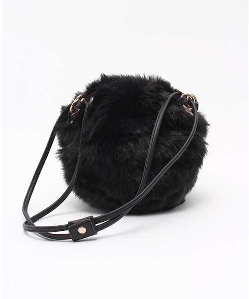 BEAMS LIGHTS Women's（ビームスライツ ウィメンズ）の「VOTAN TOKYO×BEAMS LIGHTS / ファーサークル（ショルダーバッグ・レディース・ブラック/ベージュ・ONE SIZE）」の2枚目の写真