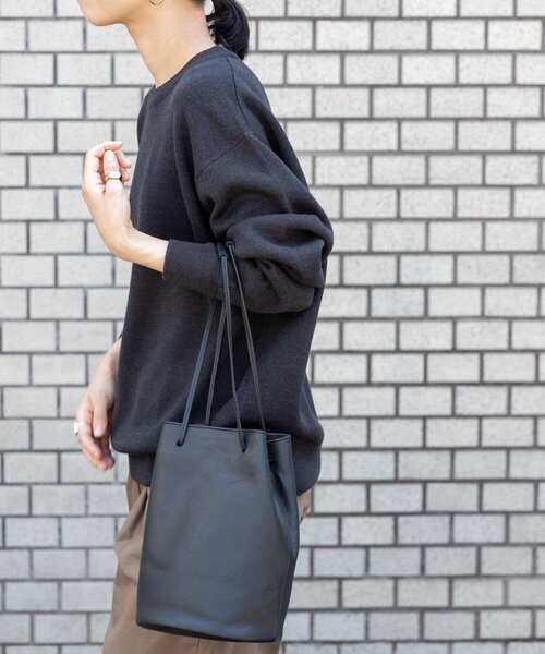 FORK&SPOON（フォークアンドスプーン）の「『洗濯可』FORK&SPOON　ミラノリブクルーネックプルオーバー（ニット/セーター・レディース・モカ/グリーン系その他/チャコールグレー・1）」の7枚目の写真